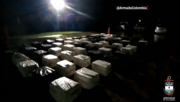 Incautan cocaína colombia cargamento armada masivo bote narcotraficantes
