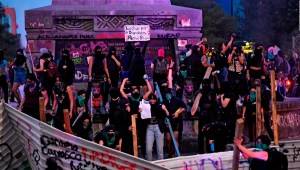 Grupos feministas realizan la "antigrita" en México