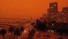Incendios tornan de naranja el cielo en San Francisco