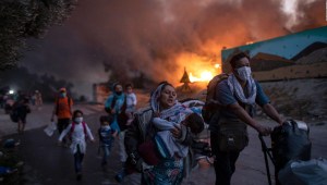 Incendio destruye campo de migrantes más grande de Europa