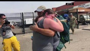 Reencuentros tras evacuaciones por incendios en California