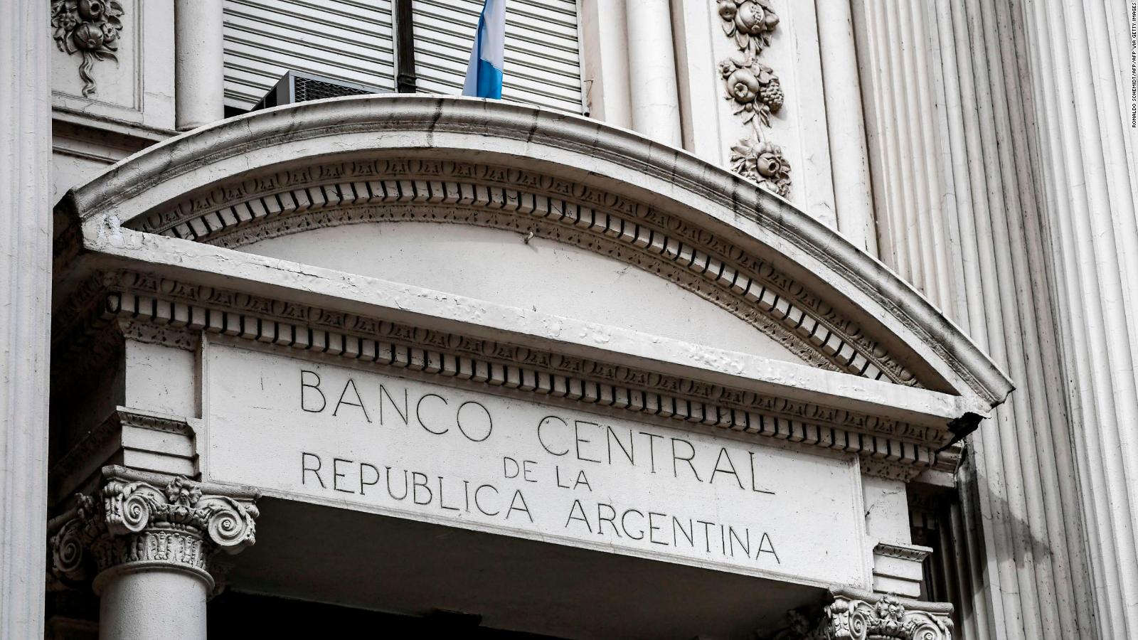 Nuevo recargo de 35% a la compra de dólar en Argentina