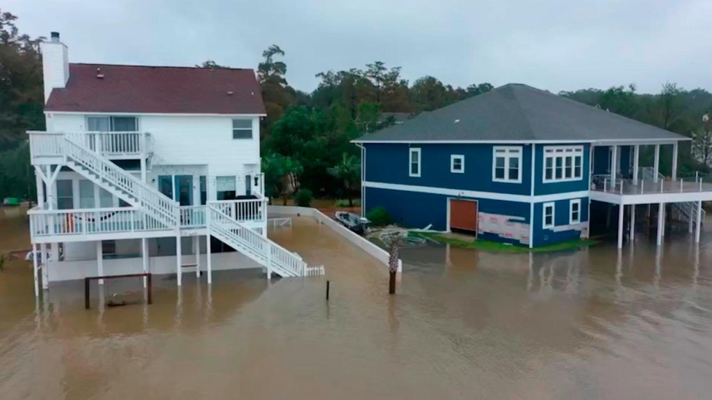 This is how a drone recorded Sally's destruction in Florida