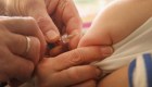 Pediatras proponen probar vacuna en niños