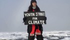 Joven protesta en el Ártico contra el cambio climático