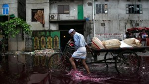 Ríos contaminados en Asia por la industria textil