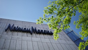 Detienen a empresario acusado de fraude en la quiebra de Neiman Marcus