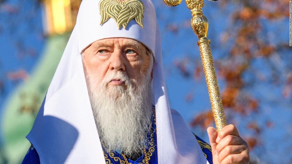 Líder de la iglesia ucraniana que llamó al covid-19 'el castigo de Dios' por el matrimonio entre personas del mismo sexo da positivo en la prueba del virus