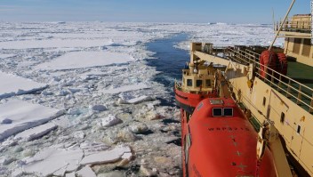 El colosal glaciar Thwaites de la Antártida se está derritiendo rápidamente, y los científicos pueden haber descubierto por qué