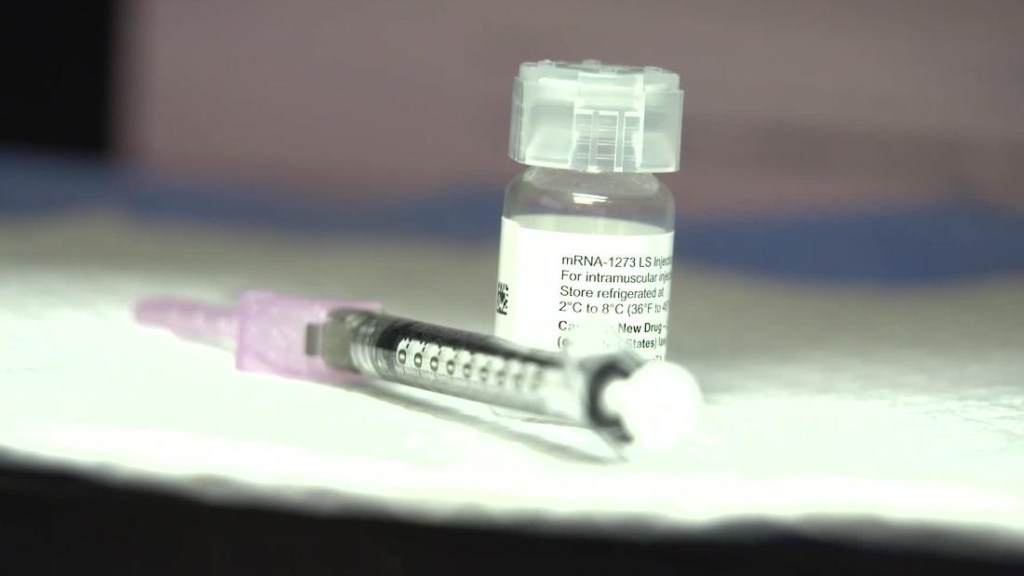 Documentos de los CDC dicen que los estados deberían prepararse para distribuir las vacunas de covid-19 tan pronto como a finales de octubre