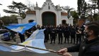 Policías de Buenos Aires protestan frente a Policías de Buenos Aires protestan frente a Quinta de Olivos