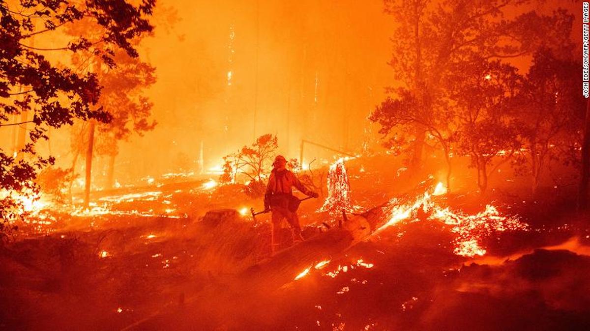 Los incendios forestales de California han consumido más de 800.000 hectáreas y han provocado cortes de energía en más de 170.000 | CNN