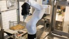 Un robot experto en hamburguesas