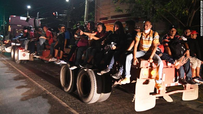 Caravana de migrantes desde Honduras a EEUU escapa de la pandemia