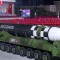 Corea de Norte revela enorme misil balístico