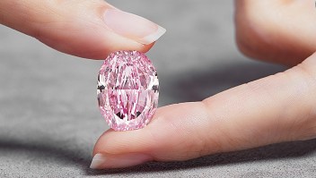 El diamante rosa-morado de $38 millones de dólares