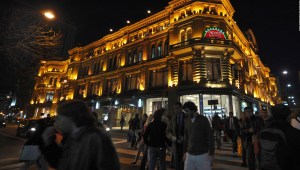 Reabren los centros comerciales en Buenos Aires