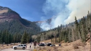 23 personas y 3 perros evacuados en incendio en Colorado