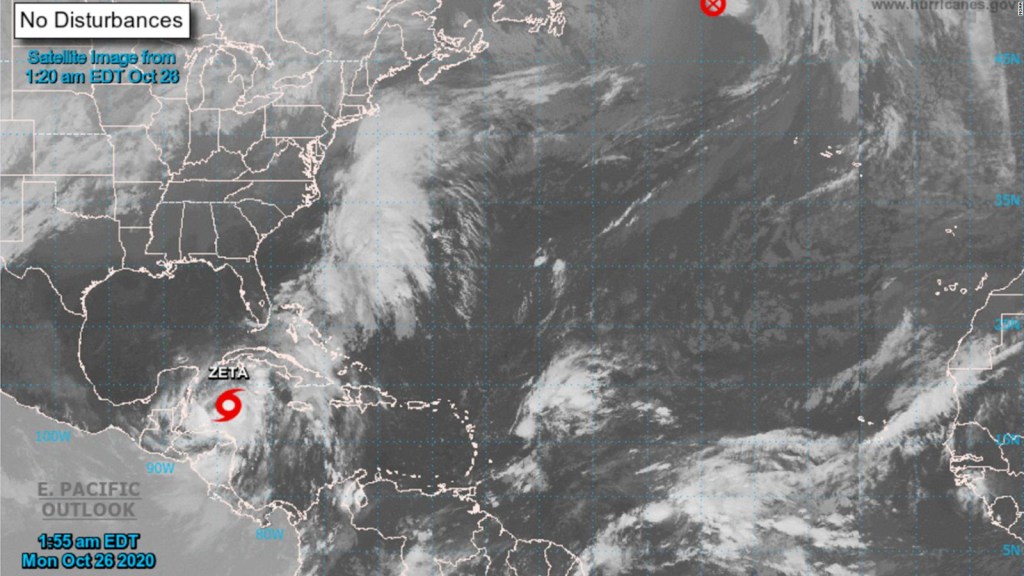 El huracán Zeta tocará tierra en el Caribe mexicano