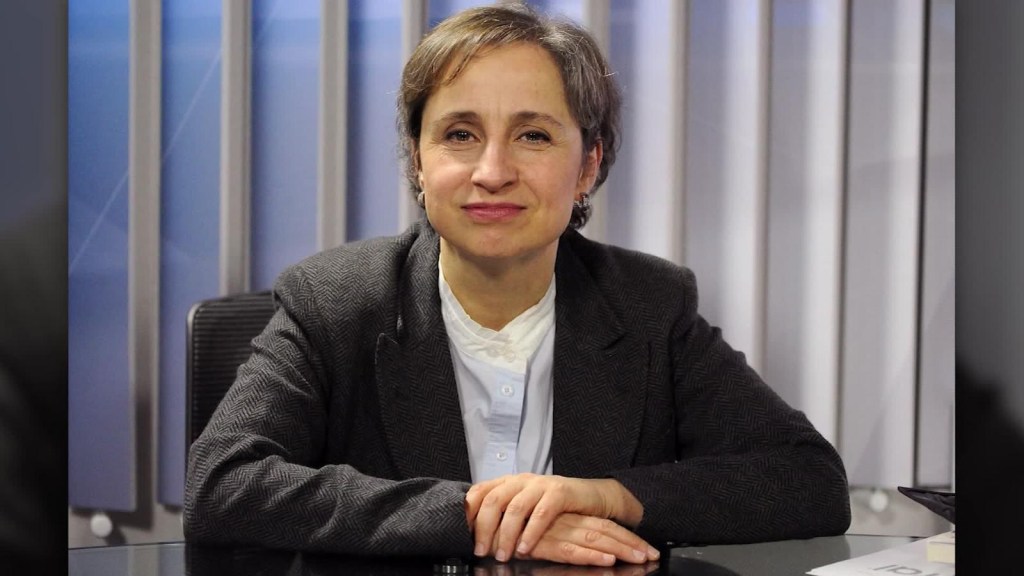 Aristegui narrates the difficulties of being a journalist in Mexico