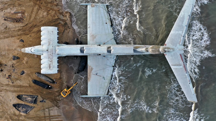 monster-of-the-caspian-sea-ekranoplane-2