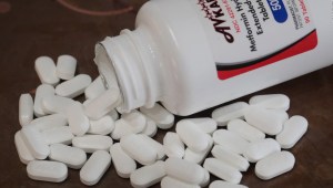 Retiran tabletas por posible contaminación con cancerígeno