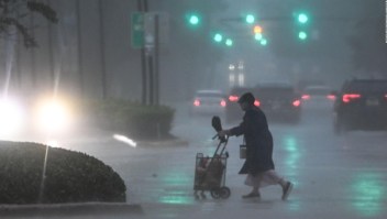 Florida, en alerta por avance de tormenta tropical Eta