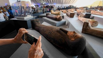 Egipto descubre sarcófagos de hace 2.500 años