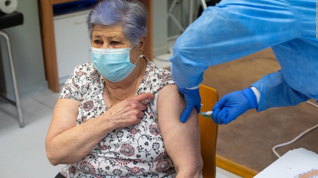España prepara plan de vacunación contra covid-19