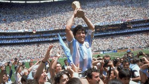 Varsky: "Diego Maradona transformó el fútbol en arte"