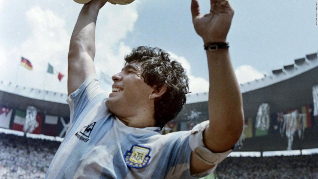 The last goodbye of the 1986 champions in Maradona