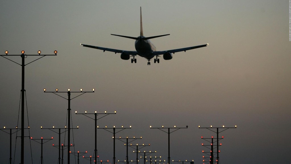 Pronostican pérdidas récord para las aerolíneas