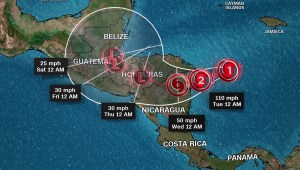 Eta se fortalece a huracán categoría 1