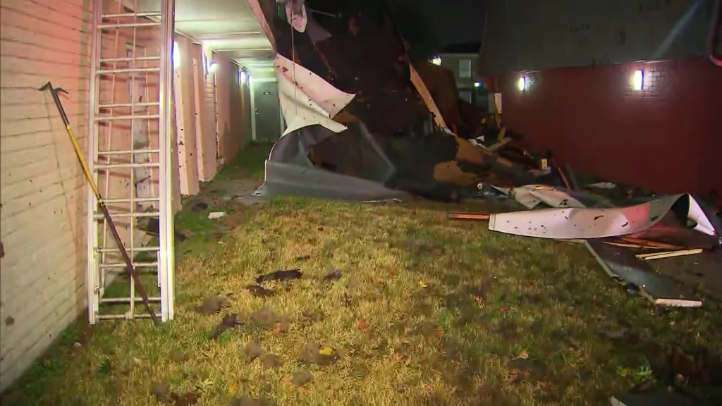 Building collapses due to storms in Texas