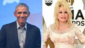 Obama lamenta no haber premiado a Dolly Parton