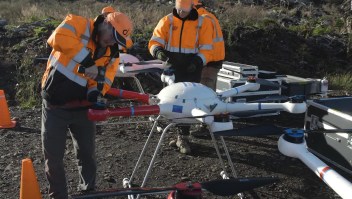Usan drones para reforestar bosques arrasados por el fuego