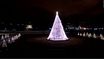 Washington enciende el Árbol Nacional de Navidad