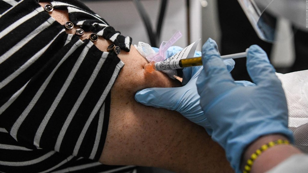 California inicia vacunación contra covid-19