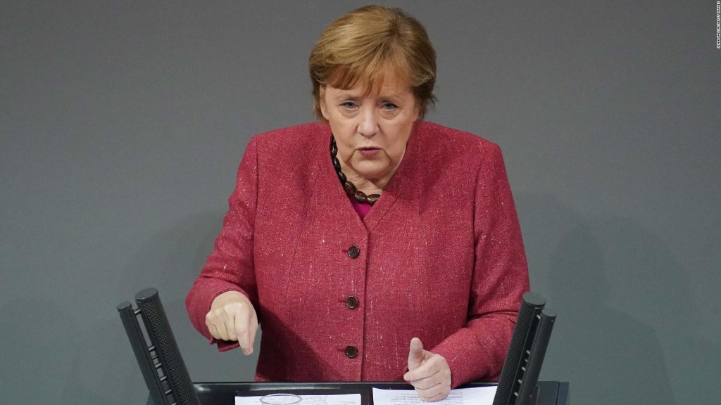 Merkel ruega a alemanes limitar el contacto en Navidad