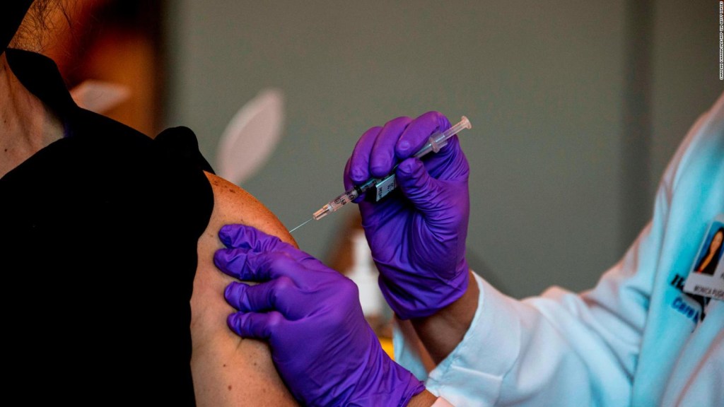Esperanza por vacunación contra covid-19 en Nueva Jersey
