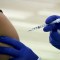 Vacunas podrían ser efectiva contra nueva cepa de covid-19