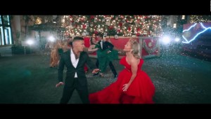 J.Lo y Stevie Mackey lanzan nuevo video navideño