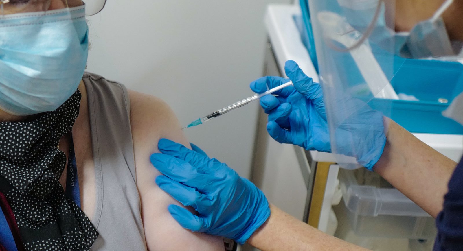 La Vacuna De Pfizer Y Las Reacciones Alérgicas En Gran Bretaña