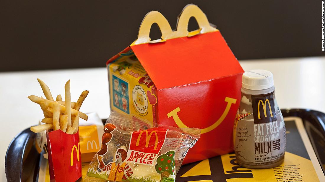 La Cajita Feliz de McDonald's sería más cara el próximo año