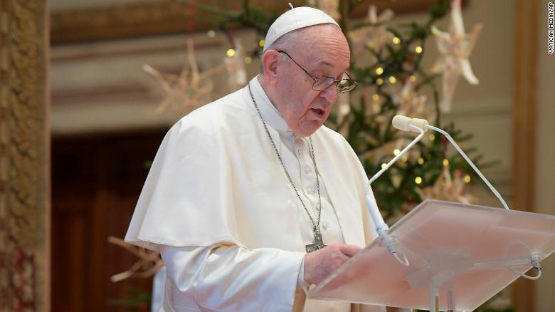 Papa Francisco will not miss Año Nuevo por ciática