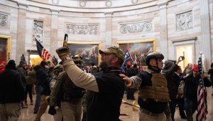 Agitadores ingresaron a la fuerza al Capitolio de EE.UU.