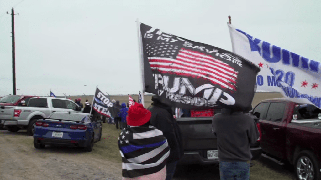 Trump celebra ampliación del muro fronterizo en sur de Texas