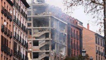 Reportan explosión en un edificio en Madrid