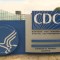 CDC revisan datos de variante de covid-19 de Reino Unido