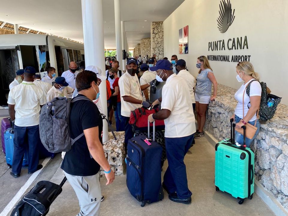Advierten de nueva ola de contagios de covid-19 en República Dominicana